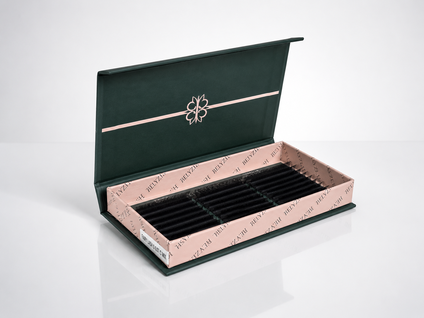 Extensions de cils en W double éventail effet plumeux BELYZ LASH